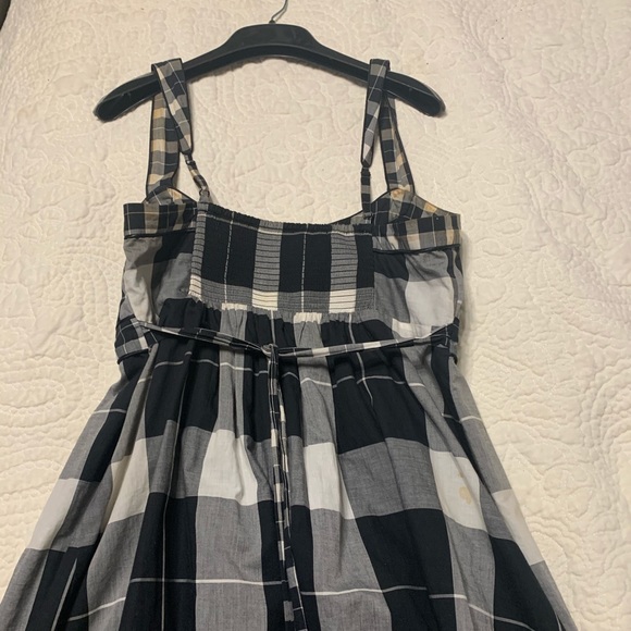 Strapless - Picture 3 of 3